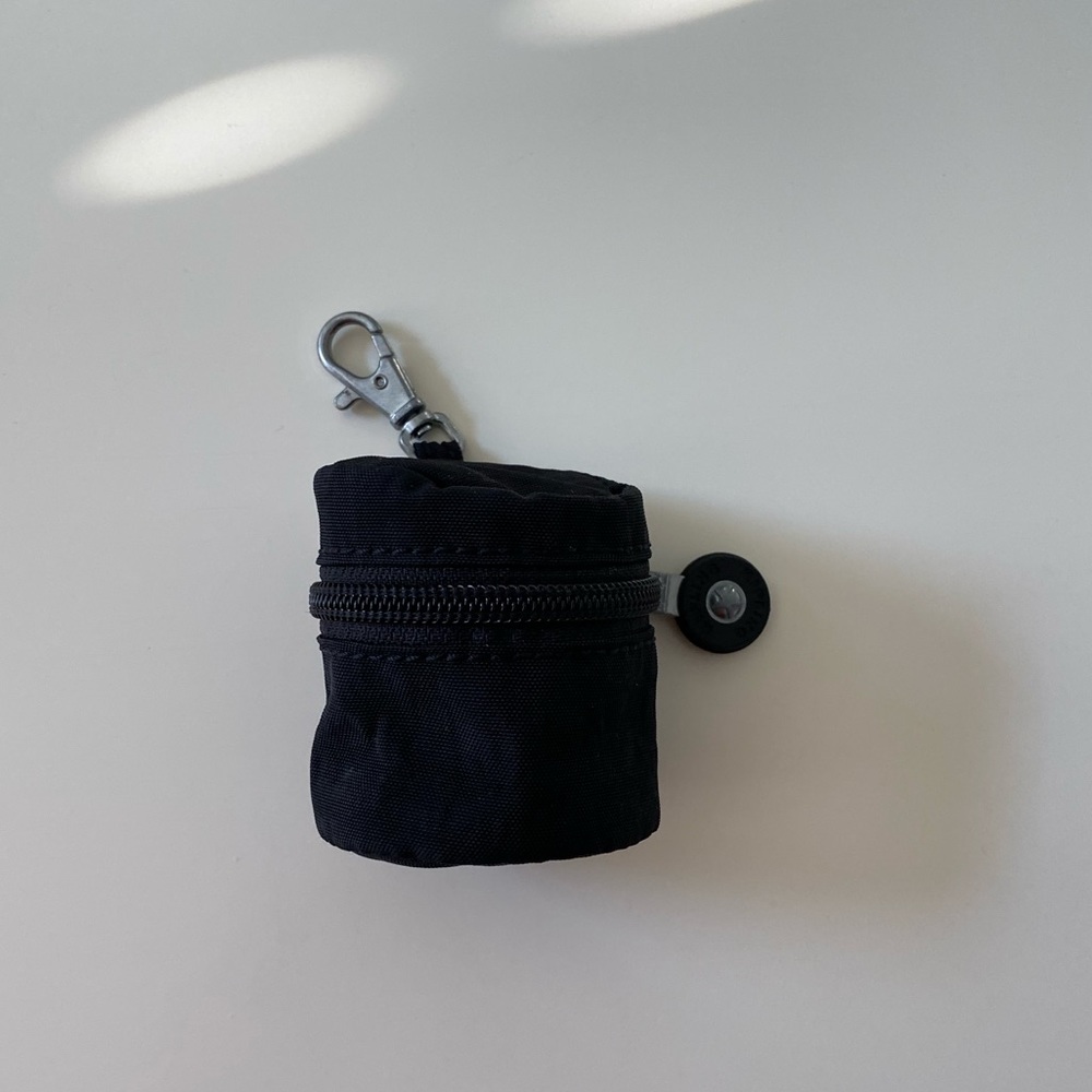 Kipling pacifier holder - black